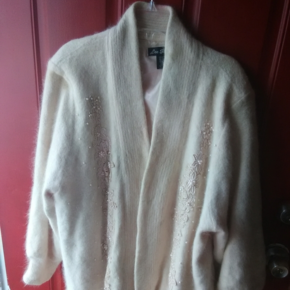Lee Sands Angora soft wool cardigan. Warm. - Picture 7 of 8